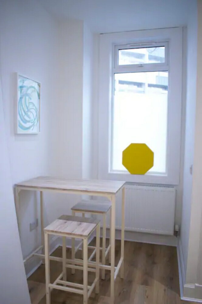 Comfortable Studio Apartment In Leith
