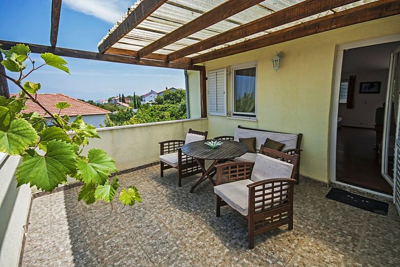 Villa Family House Sutivan