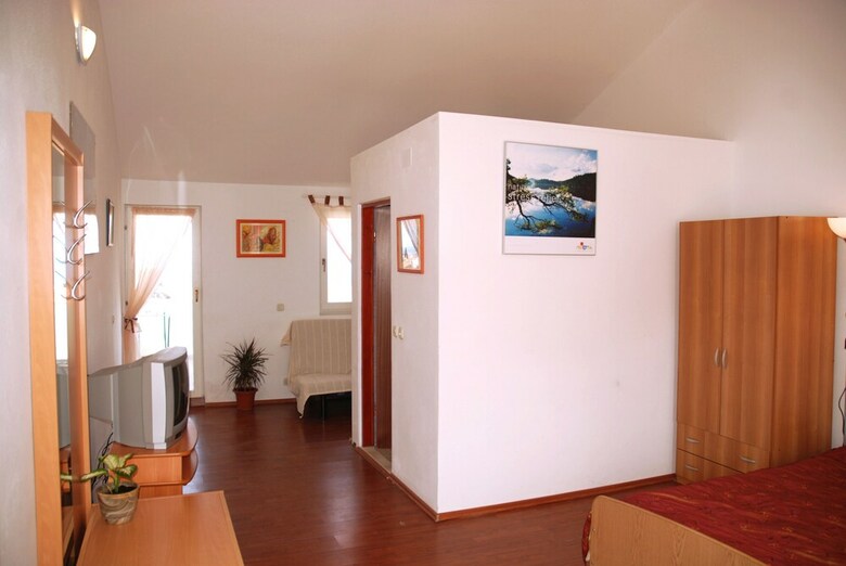 Villa Family House Sutivan