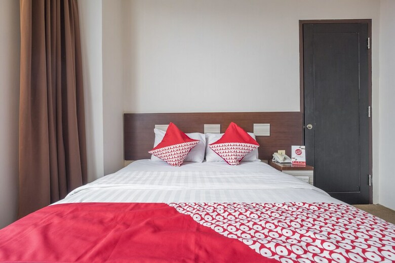 Lynt Hotel Makassar
