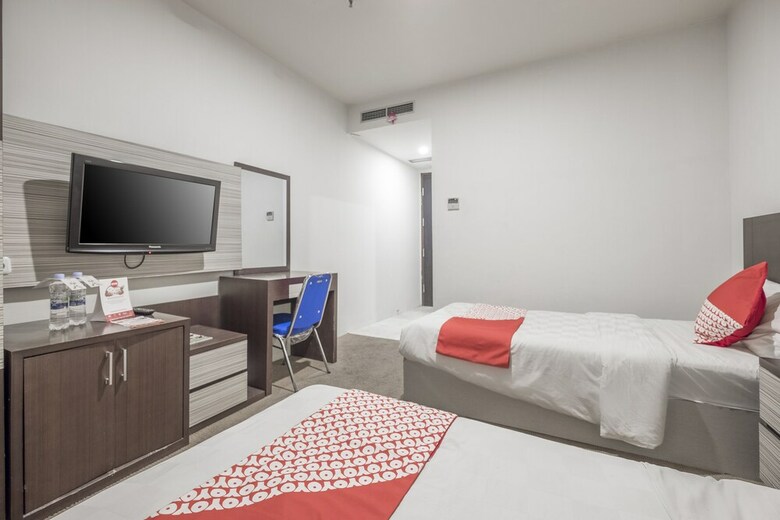 Lynt Hotel Makassar