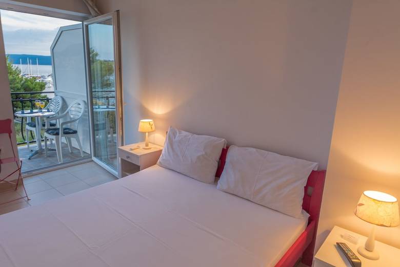Hotel Rooms And Apartments Bruno