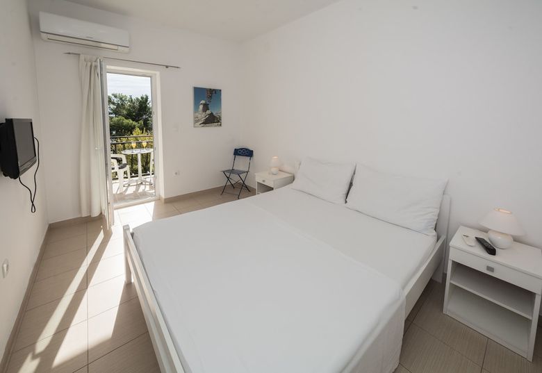Hotel Rooms And Apartments Bruno