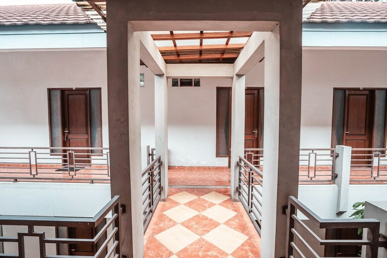 Oyo 686 Bunga Karang Hotel