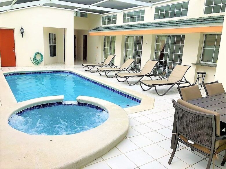 Sunset Villa - Four Bedroom Home