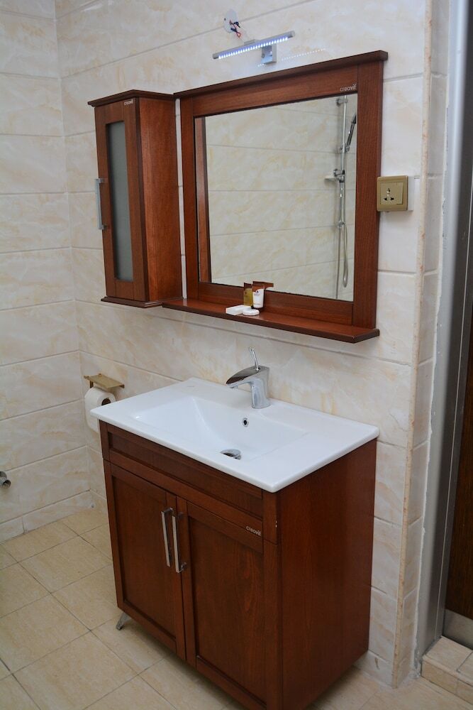 Mahogany Hotel And Suites