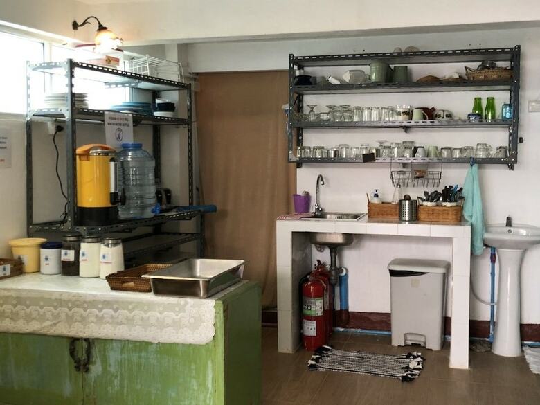 Hostal Ploy Hostel