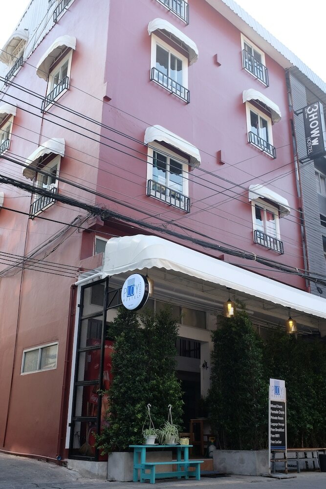 Hostal Ploy Hostel
