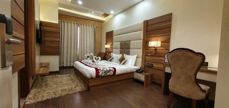 Hotel Makhan Residency