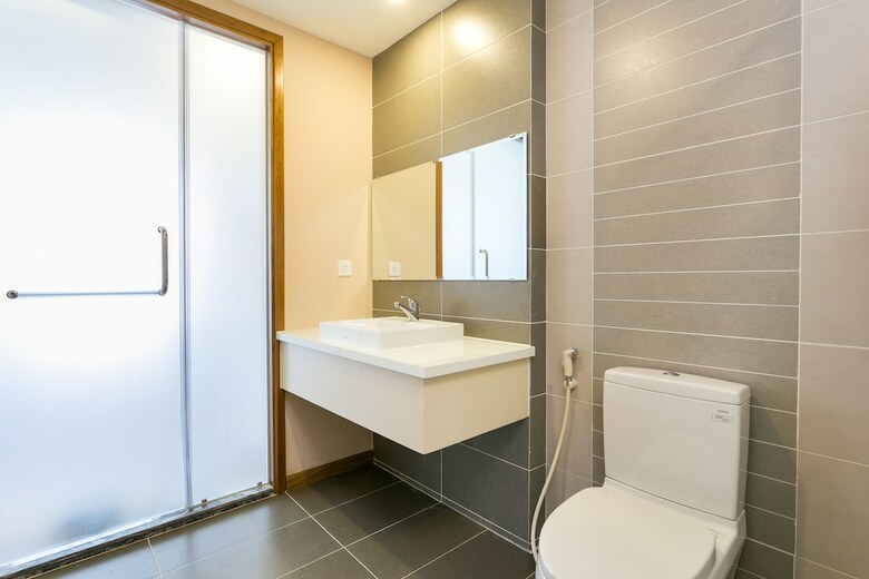 Theadora Hotel And Apartment