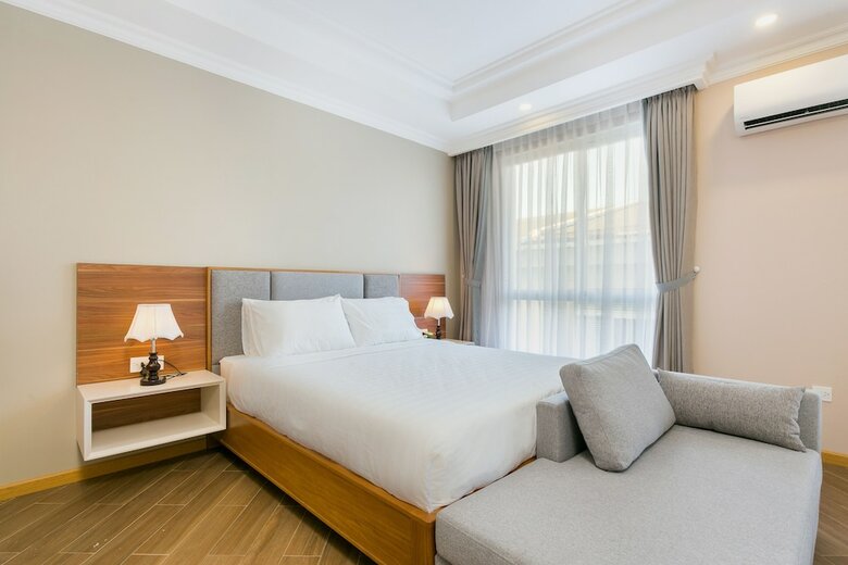 Theadora Hotel And Apartment
