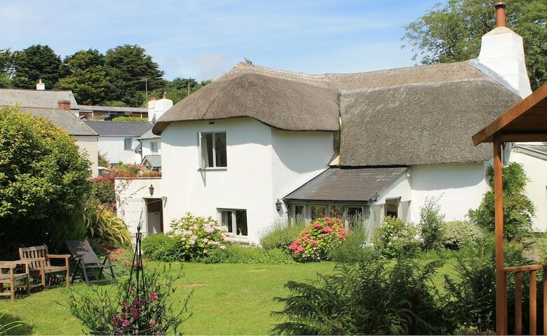 Perrymans Cottage 4 Bedrooms Sleeps 9