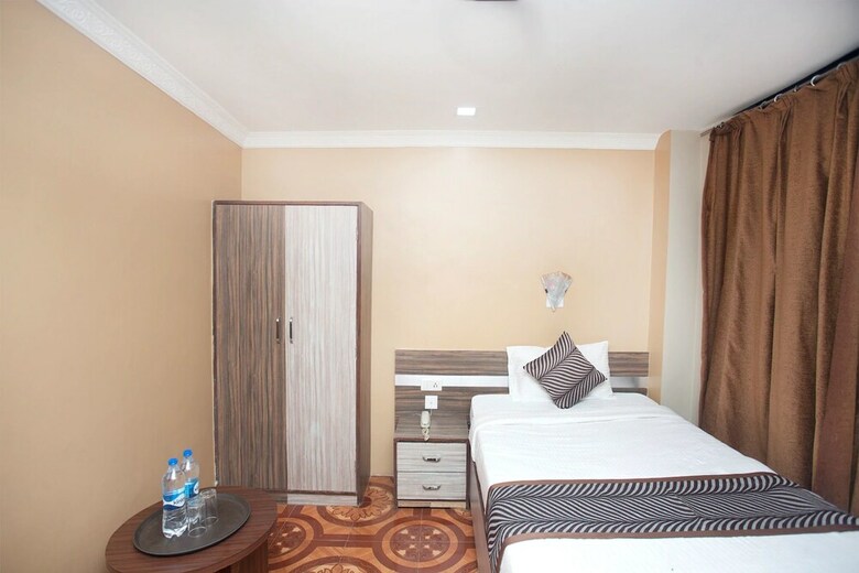 Oyo 343 Pop Life Hotel