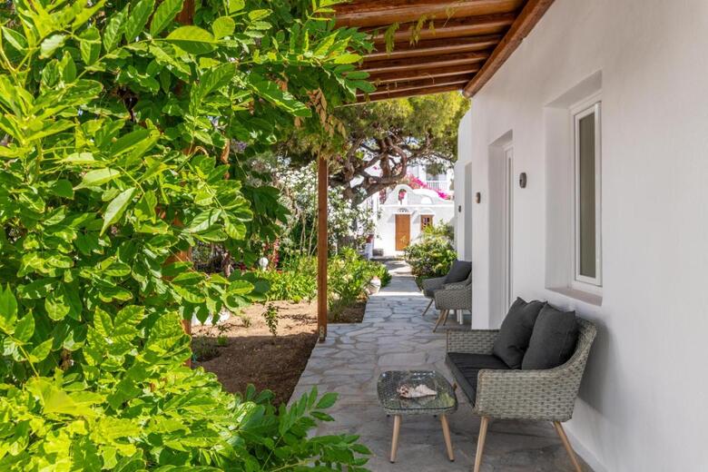 Secret Garden Apartments
