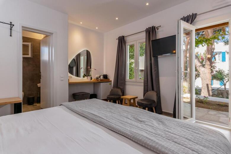 Secret Garden Apartments