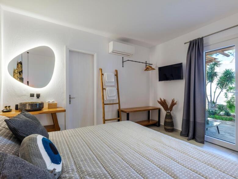 Secret Garden Apartments