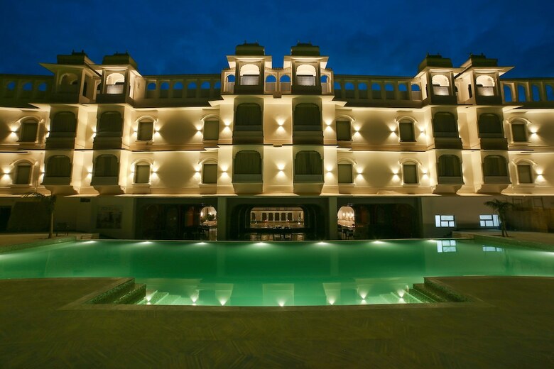 Hotel Zone Palace By The Park