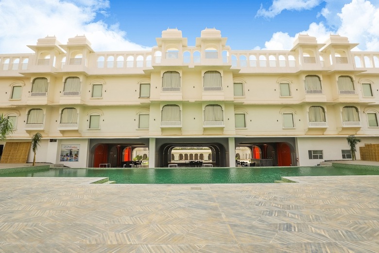 Hotel Zone Palace By The Park