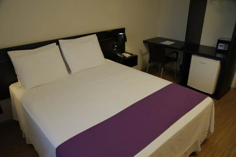 �tis Hotel
