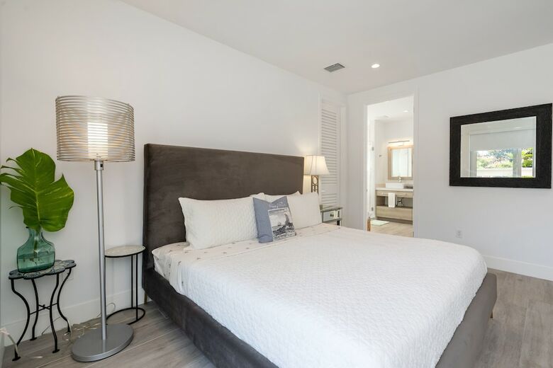 4br Pool Townhome Duplex By Jos17