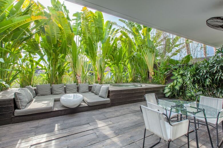 Ab Villa & Apartments