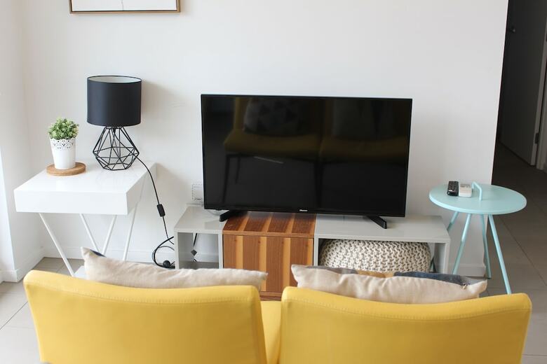 Poplar Box Hill Apartment