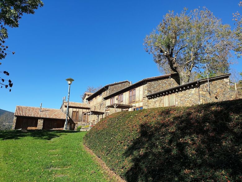 Apartamentos El Serrat Turisme Rural
