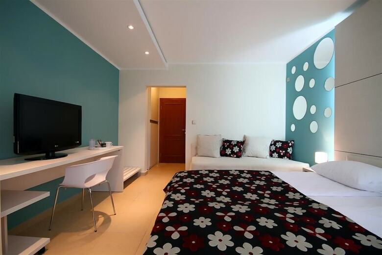 Hotel Domador Rooms And Apartments