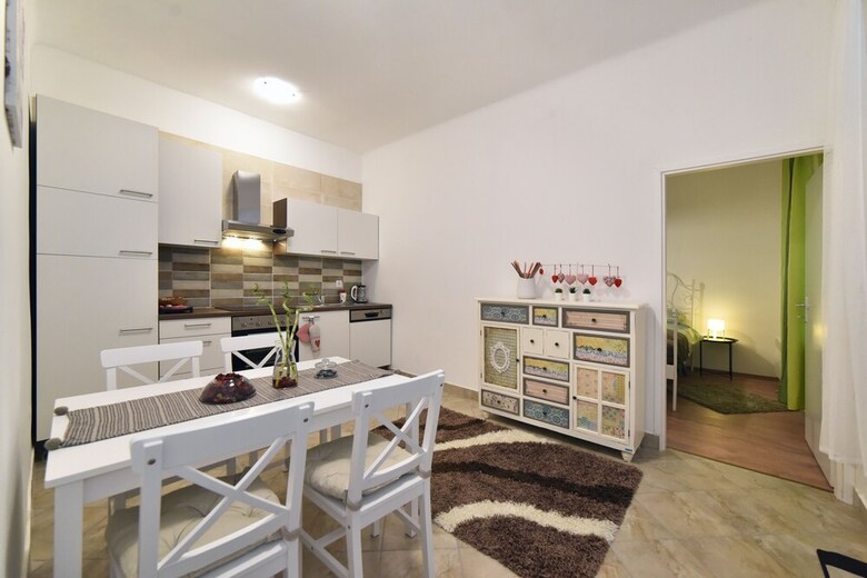 Apartment Heart To Heart