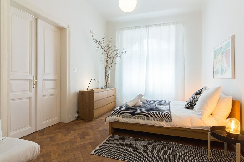 Stylish Modern Apartment For 5 People
