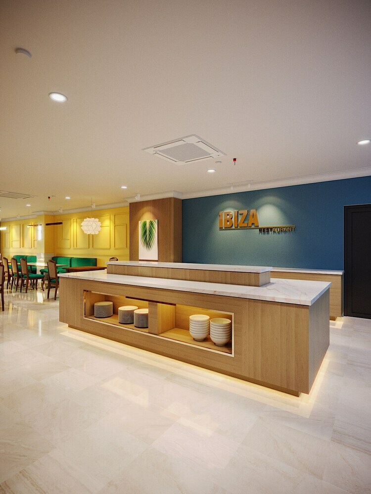 Ibiza Riverfront Hotel
