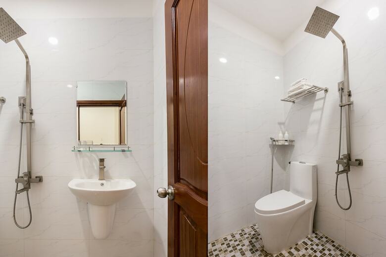 Oyo 195 Lap Nhu Y Hotel