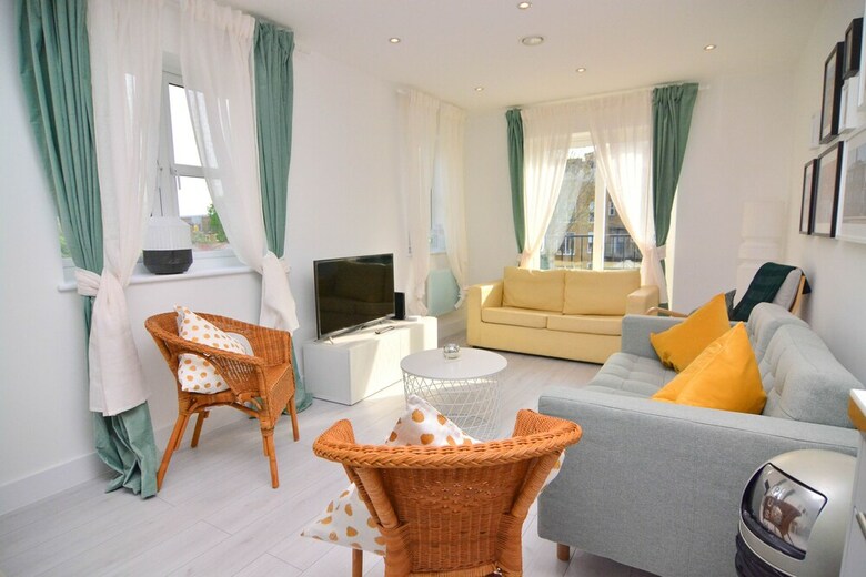 Macarena Wharf Apartments