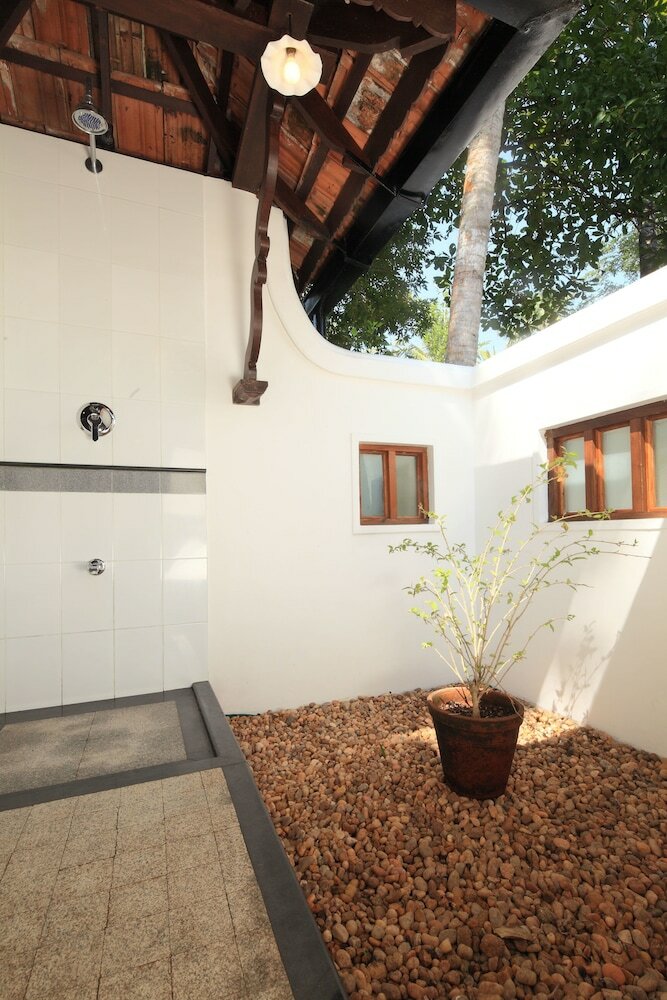 Hotel Coconut Lagoon-cgh Earth