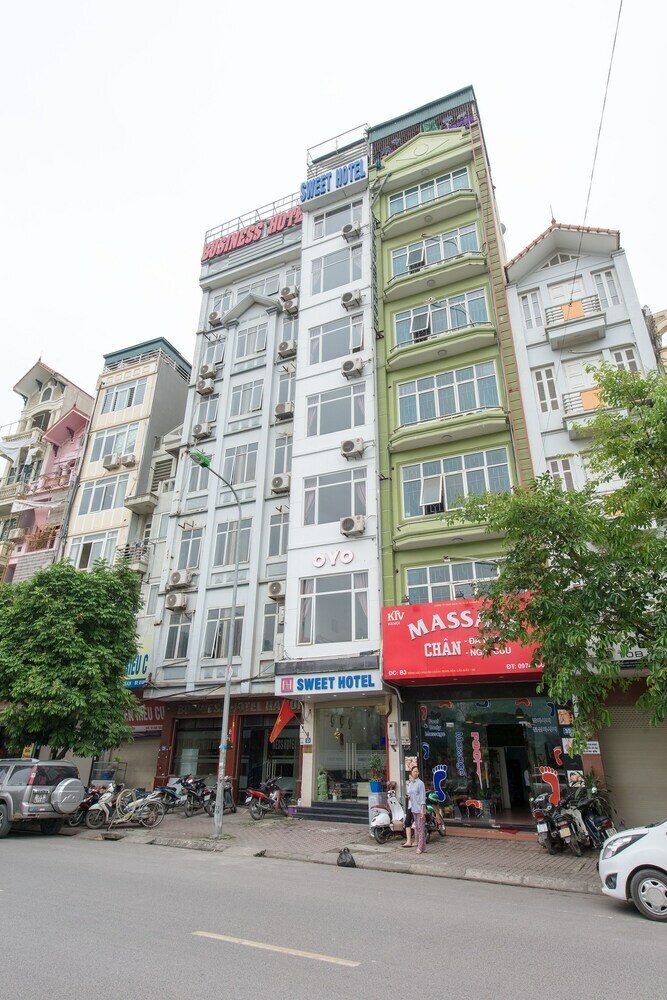 Oyo 196 Sweet Hotel