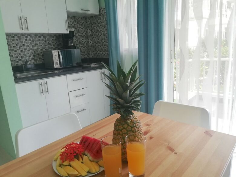Hotel Truecost Caribbean Paradise