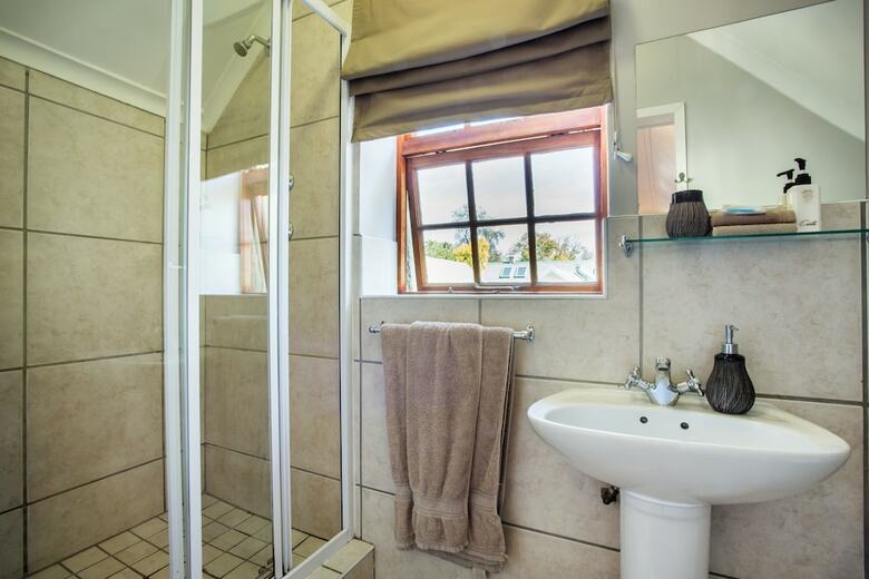 Hotel 88 Baron Van Reede Guesthouse