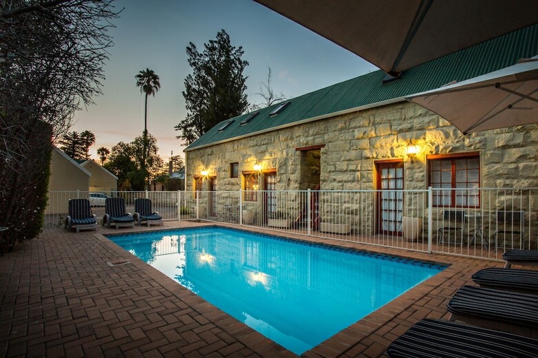 Hotel 88 Baron Van Reede Guesthouse