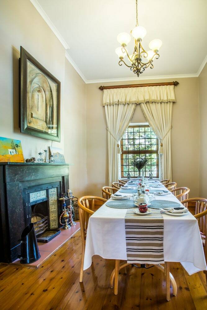 Hotel 88 Baron Van Reede Guesthouse