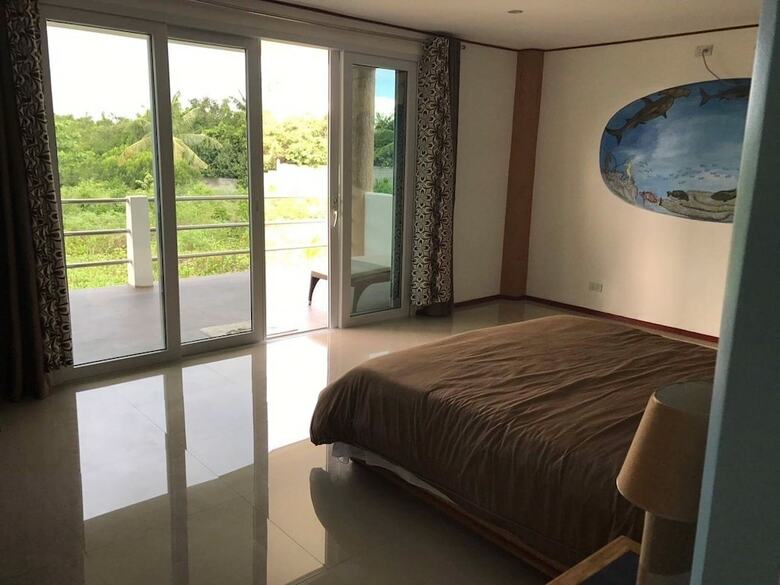 Hotel Cabilao Sunset Dive & Beach Resort