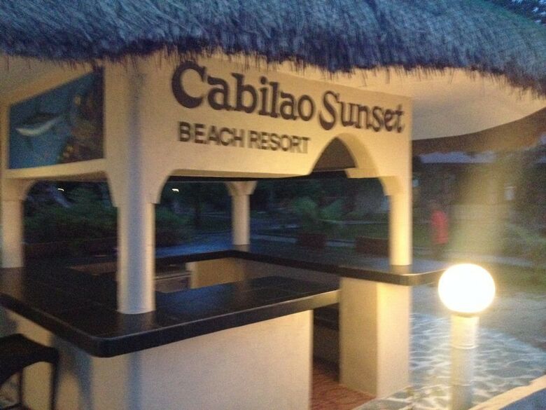 Hotel Cabilao Sunset Dive & Beach Resort