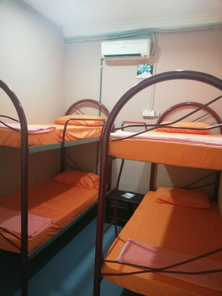 Hostal Oriental Riverside Guest House - Hostel