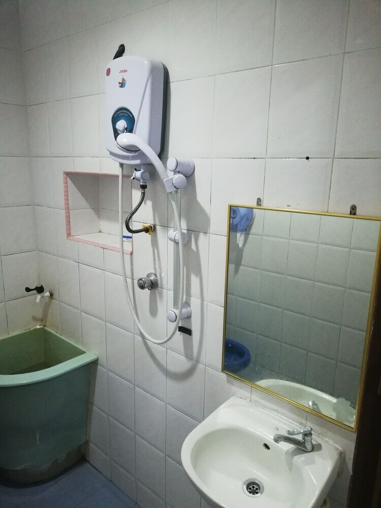 Hostal Oriental Riverside Guest House - Hostel