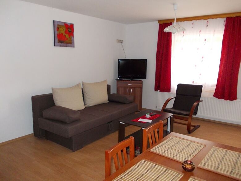 Apartmani Pavli?