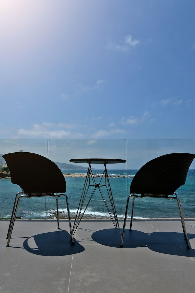 Apartamentos Batroun Bahsa Bay