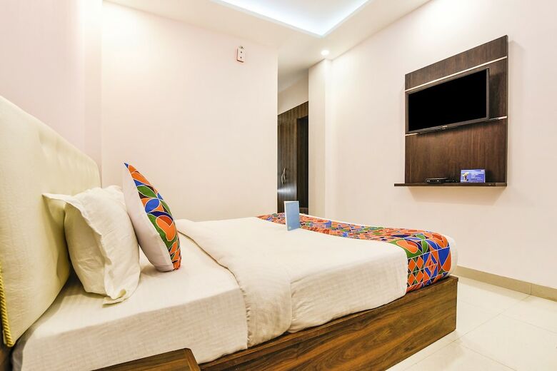 Fabhotel Heaven Grand