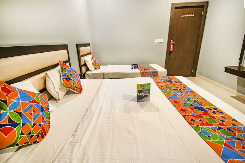 Fabhotel Mezbaan