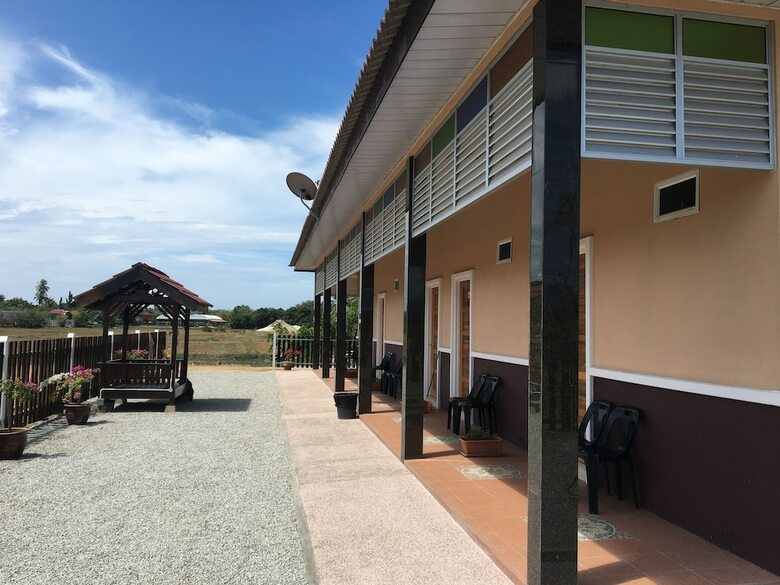 Motel D Village Cottage
