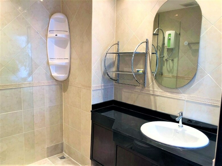 Apartamentos Top Floor Spacious Studio