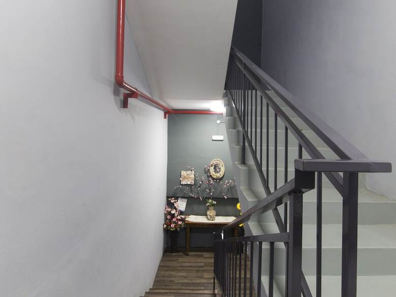 Oyo 937 Lucky Hotel